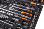 Набор инструментов, 1/2", 1/4", CrV, в кейсе 142 предм Вихрь